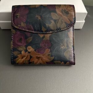 Patricia Nash Reiti  BiFold Multicolor Floral Leather Wallet